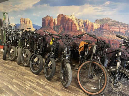 SedonaPedalPower Guided Tour - Escape into the heart of Sedona's magnificent red rock country on this electric bike adventure! We'll start by gliding along the bike path on Route 89A, taking in views of the iconic Chapel of the Holy Cross. Then we'll venture out on dirt trails, making our way past breathtaking sandstone formations as we ride through the vibrant desert landscape.
Our journey leads us to the base of majestic Cathedral Rock, one of Sedona's most recognizable landmarks. After snapping photos and taking in the sights, we'll continue rolling through the wilderness, keeping watch for mischievous rock squirrels and graceful roadrunners.
Further down the trail, we'll reach the serene setting of Crescent Moon Picnic Area, nestled amongst the scenic rock formations of Red Rock Crossing. It's the perfect spot to take a break, stretch your legs, and refuel with a snack as you soak up Sedona's inspiring scenery.
The final leg carries us back to 89A, completing a 5 mile loop full of panoramic views, fresh air, and good vibes. With the Verde Valley's beauty all around, it's sure to be an unforgettable Sedona adventure! SedonaPedalPower Guided Tour - Escape into the heart of Sedona's magnificent red rock country on this electric bike adventure! We'll start by gliding along the bike path on Route 89A, taking in views of the iconic Chapel of the Holy Cross. Then we'll venture out on dirt trails, making our way past breathtaking sandstone formations as we ride through the vibrant desert landscape.
Our journey leads us to the base of majestic Cathedral Rock, one of Sedona's most recognizable landmarks. After snapping photos and taking in the sights, we'll continue rolling through the wilderness, keeping watch for mischievous rock squirrels and graceful roadrunners.
Further down the trail, we'll reach the serene setting of Crescent Moon Picnic Area, nestled amongst the scenic rock formations of Red Rock Crossing. It's the perfect spot to take a break, stretch your legs, and refuel with a snack as you soak up Sedona's inspiring scenery.
The final leg carries us back to 89A, completing a 5 mile loop full of panoramic views, fresh air, and good vibes. With the Verde Valley's beauty all around, it's sure to be an unforgettable Sedona adventure!