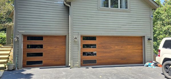 CHI Skyline Flush Cedar Installation - Before & After Transformation!
Check out this stunning upgrade! Our team recently installed these beautiful CHI Skyline Flush Cedar Plank doors with long tinted windows, and the results speak for themselves. From outdated to outstanding, these doors bring a modern and elegant look to any home. CHI Skyline Flush Cedar Installation - Before & After Transformation!
Check out this stunning upgrade! Our team recently installed these beautiful CHI Skyline Flush Cedar Plank doors with long tinted windows, and the results speak for themselves. From outdated to outstanding, these doors bring a modern and elegant look to any home.