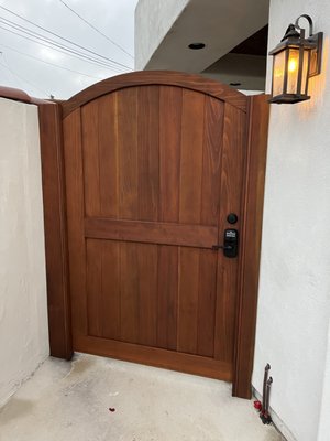 Redwood Wide Archtop Gate in Cardiff - These were fun gates to build, great customers, and the dark oak stain turned out beautiful on them. Redwood Wide Archtop Gate in Cardiff - These were fun gates to build, great customers, and the dark oak stain turned out beautiful on them.