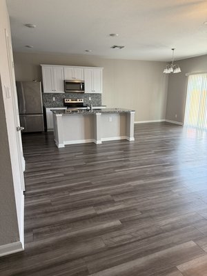 Move out Deep Clean - This was a move out deep clean on a 4 bedroom 3 bathroom rental home in San Antonio.