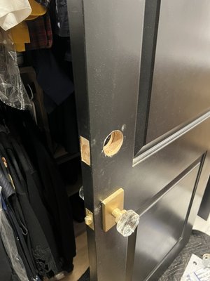Installing keypad - Customer wanted to add more security to his closet. So he requested to install a new keypad.