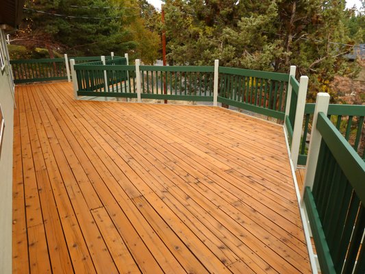 Complete Deck Refinish - This refinishing job by the Webfoot Deck team took a very debilitated looking deck and gave it new life in no time! Complete Deck Refinish - This refinishing job by the Webfoot Deck team took a very debilitated looking deck and gave it new life in no time!