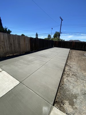 Concrete - Complete Leif Construction brings over 7 years of expertise in providing top-notch concrete masonry services. Our team comprises certified and licensed professionals dedicated to delivering quality results. Whether it's commercial or residential projects, we offer free estimates to help you kickstart your construction journey. Call us now to experience excellence in every concrete detail.