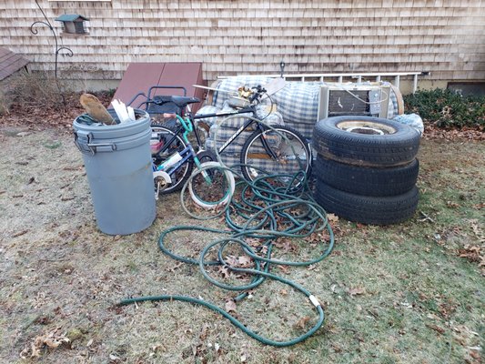 Same Day Junk Removal In Carver MA - This was a same-day junk removal job in Carver. The home owner called another company a few times to get this job done but they were a no show. She called us one time and we got it done right away. You call and we haul, same-day service available on small jobs.