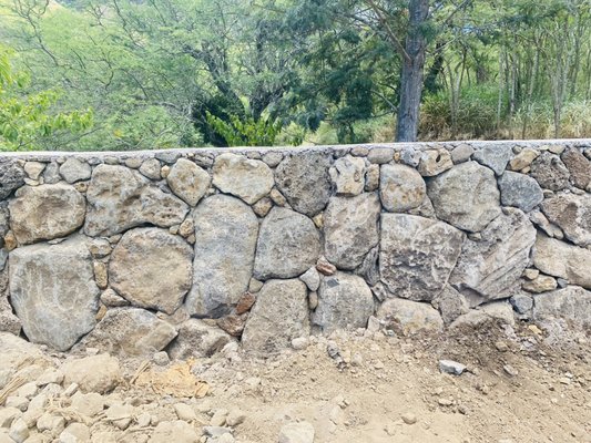 Makaha Residence-550’ Moss Rock perimeter Wall - Built a new 550’x6’ moss rock perimeter wall for this homeowner. Makaha Residence-550’ Moss Rock perimeter Wall - Built a new 550’x6’ moss rock perimeter wall for this homeowner.