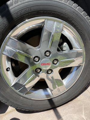 Detailed wheels - Before and after. This level of detail is provided with the Complete Restoration Detail