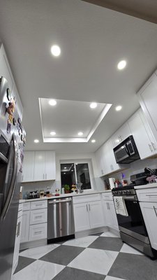 painting and texture of walls and ceiling in the kitchen. - applying new texture to ceiling and walls painting walls ceiling installing new fan