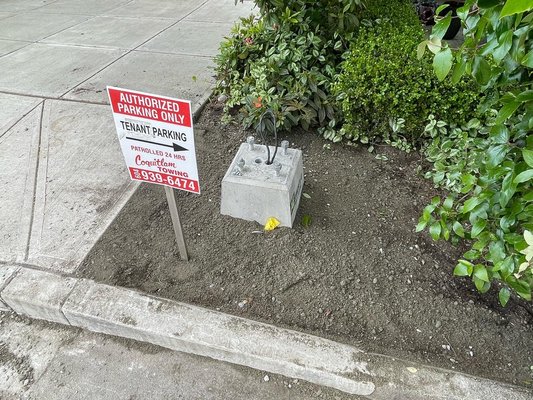 installing 3 electrical light basins in Port Coquitlam, bc - installing 3 electrical light basins in Port Coquitlam, bc 

Excavating 120ft of trench line for an electrical upgrade in one of the units that got damaged…