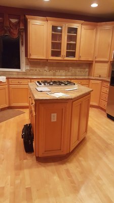 Cabinet Refacing - When considering cabinet re-facing you have several options. The first option would be to skin your existing cabinets with a wood veneer, and replace the doors and drawer faces. Another option would be to sand and paint them in place and replace the doors and drawer faces. A third option available is to replace the face frame of the cabinet entirely along with doors and drawer faces. And it is recommended to replace the doors and drawer faces.
You might be wondering why I did not mention sanding existing cabinets doors and drawer faces. The reason for not suggesting this option is because the cost of the labor that goes into stripping and sanding existing doors and drawer faces would be equivalent to starting from scratch. Cabinet Refacing - When considering cabinet re-facing you have several options. The first option would be to skin your existing cabinets with a wood veneer, and replace the doors and drawer faces. Another option would be to sand and paint them in place and replace the doors and drawer faces. A third option available is to replace the face frame of the cabinet entirely along with doors and drawer faces. And it is recommended to replace the doors and drawer faces.
You might be wondering why I did not mention sanding existing cabinets doors and drawer faces. The reason for not suggesting this option is because the cost of the labor that goes into stripping and sanding existing doors and drawer faces would be equivalent to starting from scratch.