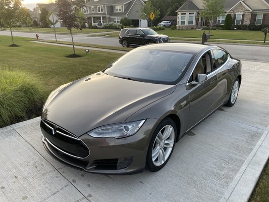Ceramic Coating Tesla Model S - This Tesla Model S received out Michelangelo package. Full interior and exterior detail along with our ceramic coating protection will have this car looking fantastic for years to come.