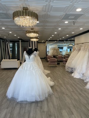 Our Shop! - We'd love to have you here at Hanna Bridal where we can help you find your dream gown! Gowns vary in size from 8 - 24 and everything in between. Our gown prices START at $1450 and go up from there. Shopping for your gown at Hanna Bridal will be an experience you won't soon forget! Our Shop! - We'd love to have you here at Hanna Bridal where we can help you find your dream gown! Gowns vary in size from 8 - 24 and everything in between. Our gown prices START at $1450 and go up from there. Shopping for your gown at Hanna Bridal will be an experience you won't soon forget!