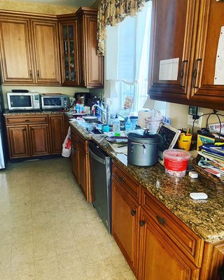 Kitchen declutter - Kitchen declutter and organization.