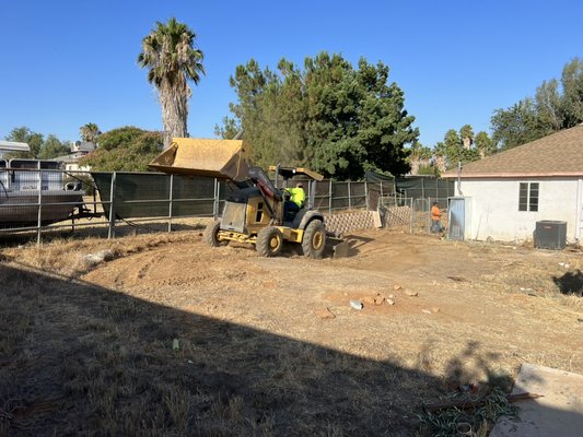 Tractor Services - We provide the best tractor services in the area! Give us a call now at (213) 420-9563 for your next service! Tractor Services - We provide the best tractor services in the area! Give us a call now at (213) 420-9563 for your next service!