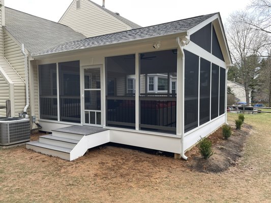 20’ X 21’ Screen Porch in Rockville MD - 20’x21’ screen porch with TimberTech decking. 20’ X 21’ Screen Porch in Rockville MD - 20’x21’ screen porch with TimberTech decking.