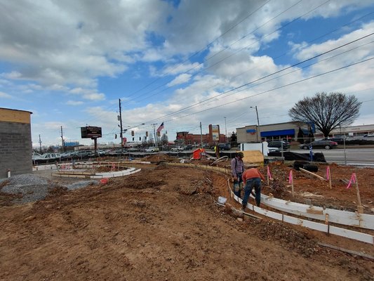 chattanooga TN curb and gutter - Curb and gutter installation: 1,200 feet (600 feet per week, Monday to Saturday).