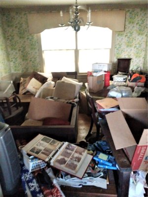 Richmond hoarding cleanout - Junk King is often called on to help family members empty out the house of a deceased family member. We have years of experience in carefully and respectfully handling estate cleanouts, including high-level hoarding situations, like this one. Richmond hoarding cleanout - Junk King is often called on to help family members empty out the house of a deceased family member. We have years of experience in carefully and respectfully handling estate cleanouts, including high-level hoarding situations, like this one.