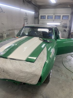 1969 Chevrolet Camaro Windshield and rear glass removal for body work and paint - Windshield and back glass removal for paint 1969 Chevrolet Camaro Windshield and rear glass removal for body work and paint - Windshield and back glass removal for paint