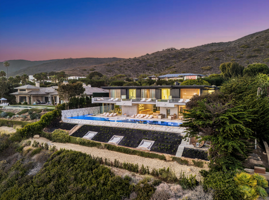 Ellice St Photography In Malibu - Real Estate Photography In Malibu by Marcel Corto Creator of Magma Blue Studios Ellice St Photography In Malibu - Real Estate Photography In Malibu by Marcel Corto Creator of Magma Blue Studios