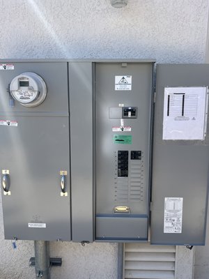 320-amp main service panel upgrade completed for a residential property in Vacaville. - This project involved upgrading an existing underground electrical service to support increased load demands and improve overall system reliability. A new 320A meter-main and distribution panel were installed, providing expanded capacity for future electrical needs such as EV charging, HVAC upgrades, and additional circuits.

The installation was completed with a focus on clean layout, proper labeling, and long-term serviceability. All components were installed to current code requirements and inspected for safety and performance.

The result is a modern, high-capacity electrical system designed to support both current usage and future expansion.