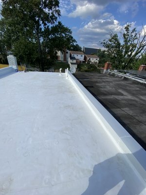 TPO Flat Roof Replacement - The TPO replacement comes with a 25 year warranty for the materials and a 10 warranty for workmanship and labor. TPO is considered the best flat roof membrane on the market. It doesn’t have as many seams and the seams are also heat welded together to create a seamless bond. TPO is also white which help reflect heat and keep the roof cooler in the summer. TPO Flat Roof Replacement - The TPO replacement comes with a 25 year warranty for the materials and a 10 warranty for workmanship and labor. TPO is considered the best flat roof membrane on the market. It doesn’t have as many seams and the seams are also heat welded together to create a seamless bond. TPO is also white which help reflect heat and keep the roof cooler in the summer.