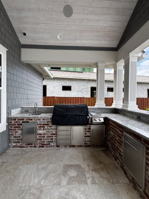 Granite Outdoor Kitchen 2025 - This outdoor kitchen project was located in the Mandarin area of Jacksonville and features 3cm "Ornamental Light" granite.