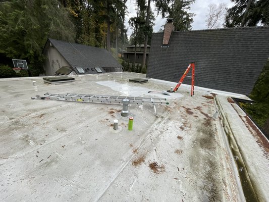 Juanita Bay Prashant Mansion - That Amazing project was done at 2022 Fall in Kirkland Juanita, Prashant is very happy with the results , we did complete roof cleaning at PVC Roof and moss removal at asphalt shingles roofs , also we did a couple repairs at falling shingles and caps , we did resealing some spots, at the end we did applying moss treatment inhibitor (zinc powder entire asphalt shingles area , Thank you Prashant for your preference at KING ROOF CARE 🤴 Juanita Bay Prashant Mansion - That Amazing project was done at 2022 Fall in Kirkland Juanita, Prashant is very happy with the results , we did complete roof cleaning at PVC Roof and moss removal at asphalt shingles roofs , also we did a couple repairs at falling shingles and caps , we did resealing some spots, at the end we did applying moss treatment inhibitor (zinc powder entire asphalt shingles area , Thank you Prashant for your preference at KING ROOF CARE 🤴