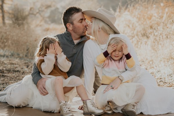 Family & Maternity Photo Sessions in 2022 - I absolutely loved working with these beautiful families! Family & Maternity Photo Sessions in 2022 - I absolutely loved working with these beautiful families!