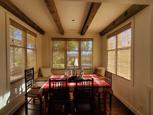 Dining Room Woven Woods Texture Window Treatment - Updated dining room with brand new woven wood window shades. Designed to bring together interior furnishings with homeowner's personal style. Used natural materials with hand-woven patterns. Installed by San Diego Shade team. Dining Room Woven Woods Texture Window Treatment - Updated dining room with brand new woven wood window shades. Designed to bring together interior furnishings with homeowner's personal style. Used natural materials with hand-woven patterns. Installed by San Diego Shade team.