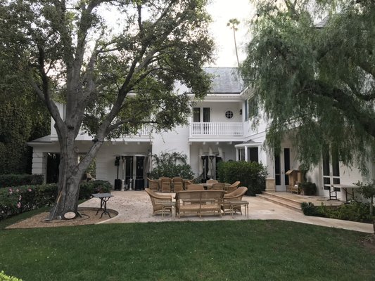 Preparing the house for sale in 2026, replacement and repair. - Preparing the House for sale in 2026. Repairing the edge of the pool, washing the patio and terrace, replacing doors, installing new faucets in the bathrooms, repairing the Floor, repairing garden lighting, painting and more...