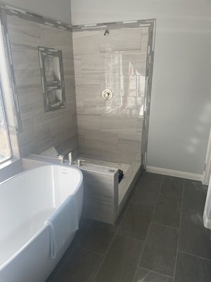Bathroom Remodel 602-377-3965 - Are you dreaming of a luxurious bathroom tailored to your style and needs? Expert Handyman Service is your trusted partner for bespoke bathroom transformations that go beyond the ordinary. Our expert team is ready to turn your vision into a reality.