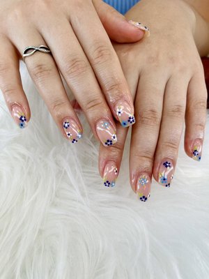 Back to school nails - We do all trending nails design, all you need just bring your idea we’ll nailed it Back to school nails - We do all trending nails design, all you need just bring your idea we’ll nailed it