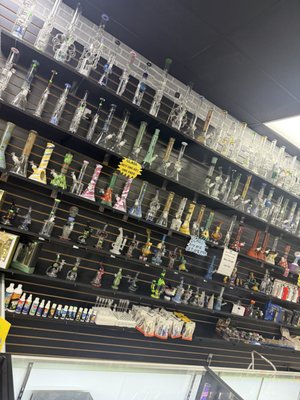 Roll Up Smoke & Vape - vaporizer store offers a wide selection of vapes, e-juice, and smoking accessories. They highlight the cheap prices, great deals, and buy-one-get-one-free offers on glassware. They also like the friendly and helpful staff, and the convenient operating hours.