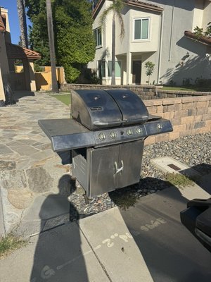 Curbside Pick-Up Service - Apex Junk Solutions offers fast & easy curbside pickup! Just set it out, we’ll haul it away. Affordable, reliable, and hassle-free service!
Text Us For A Free Quote 619-796-8218