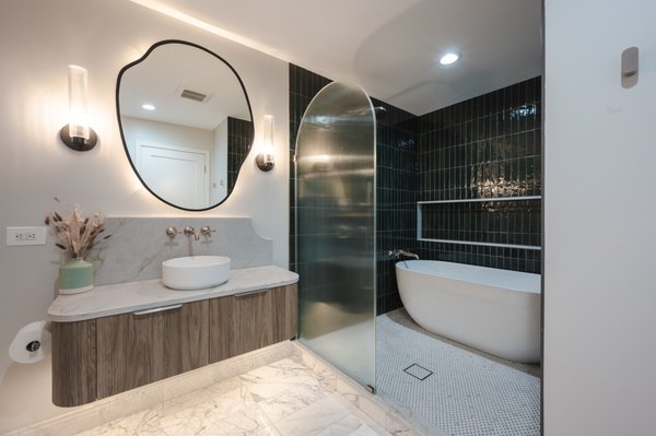 Lincoln Park Master Bathroom - Master Bathroom with wet room design and construction. Lincoln Park Master Bathroom - Master Bathroom with wet room design and construction.