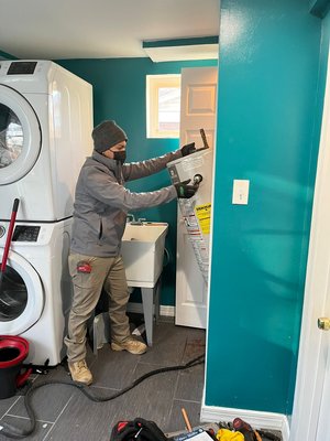 Hot water heater replacement - Install a new hot water heater Hot water heater replacement - Install a new hot water heater