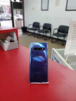 Samsung Galaxy S10 Repair - This Samsung Galaxy S10 came in broken from the front and back and was fixed the same day for our customer without loss of any data. Samsung Galaxy S10 Repair - This Samsung Galaxy S10 came in broken from the front and back and was fixed the same day for our customer without loss of any data.