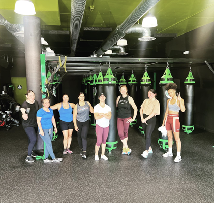 30 Minute Fat Blaster - Short on time? Stay committed to your goals with our 30 minute workout. Enough to break a sweat, make a difference, and get you feeling good! 30 Minute Fat Blaster - Short on time? Stay committed to your goals with our 30 minute workout. Enough to break a sweat, make a difference, and get you feeling good!