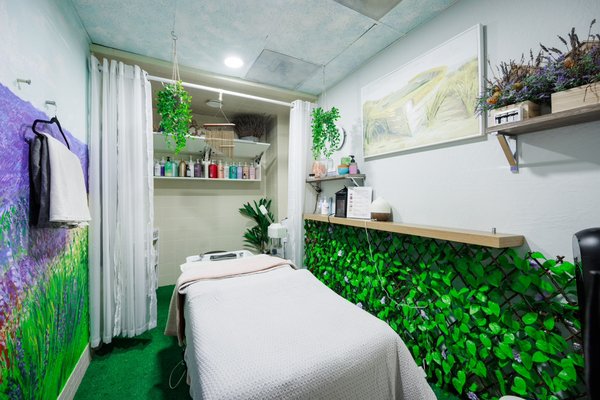 HEADSPA - A head spa is a luxurious scalp and hair treatment that originated in Japan, designed to promote relaxation, scalp health, and hair growth. It combines elements of scalp massage, deep cleansing, aromatherapy, and sometimes even advanced technology like micro-mist steamers or high-frequency scalp therapy.  

What to Expect in a Head Spa Experience
1. Scalp Analysis– A professional examines your scalp condition (dry, oily, dandruff, clogged follicles) to customize the treatment.  
2. Deep Cleansing– Special scalp cleansers or carbonated water help remove buildup, excess oil, and impurities.  
3. Massage & Stimulation– A combination of gentle and firm scalp massage techniques improve blood circulation, relieve tension, and promote relaxation.  
4. Scalp Treatment & Nourishment– Serums, masks, or essential oils are applied to hydrate and strengthen the scalp.  
5. Steam or Warm Towels– Softens buildup, enhances absorption of nutrients, and provides deep relaxation.  
6.Hair Wash & Conditioning– A luxurious shampoo followed by conditioning to leave hair soft and refreshed.  
7. Blow-dry & Styling– The experience typically ends with a gentle styling to leave your hair looking its best.  
Benefits of a Head Spa
- Promotes hair growth by stimulating follicles  
- Reduces dandruff, itchiness, and scalp irritation  
- Relieves stress and tension headaches  
- Improves scalp hydration and oil balance  
- Enhances overall hair health and shine  

Are you considering offering this service at your salon, or are you interested in experiencing it yourself?
