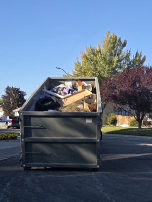 Junk clearing - Several neighbors teamed up to rent a shared dumpster, allowing them to efficiently clear out accumulated items. Trash Panda handled the removal and disposal, making the cleanup process simple and hassle-free. Junk clearing - Several neighbors teamed up to rent a shared dumpster, allowing them to efficiently clear out accumulated items. Trash Panda handled the removal and disposal, making the cleanup process simple and hassle-free.
