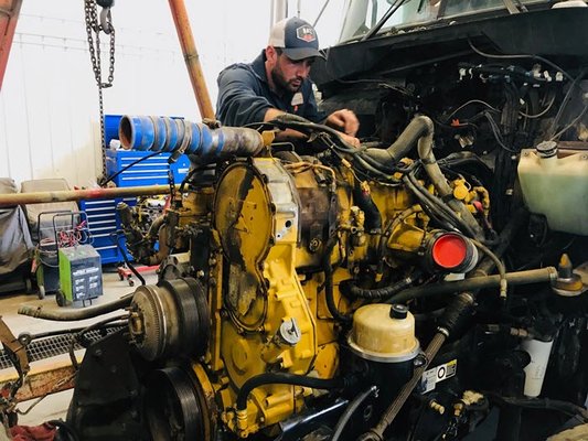 Commercial Truck Engine Repair - Mobile Commercial Truck Engine Repair Commercial Truck Engine Repair - Mobile Commercial Truck Engine Repair