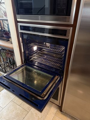 Wolf Wall Oven - This Wolf double oven had an issue where the upper oven wasn’t heating at all. After a full diagnostic, we traced the problem to a burnt-out relay on the control board—common with long-term use. We carefully removed the damaged board, installed a brand-new OEM replacement, and tested the bake and broil functions. The upper oven is now heating evenly and responding perfectly. Reliable, high-end repairs delivered by Local Appliance Repair Wolf Wall Oven - This Wolf double oven had an issue where the upper oven wasn’t heating at all. After a full diagnostic, we traced the problem to a burnt-out relay on the control board—common with long-term use. We carefully removed the damaged board, installed a brand-new OEM replacement, and tested the bake and broil functions. The upper oven is now heating evenly and responding perfectly. Reliable, high-end repairs delivered by Local Appliance Repair