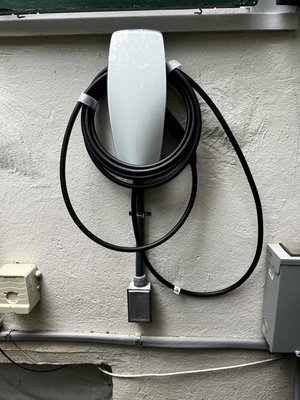 Jobs in general - I have performed a wide range of electrical work in residential, commercial, and industrial settings. My experience includes the installation and maintenance of wiring systems, electrical panels, indoor and outdoor lighting, and outlets. I specialize in the installation of protection systems such as circuit breakers and grounding systems, always ensuring compliance with local electrical codes. Additionally, I have worked on troubleshooting and repairing electrical systems, as well as installing electric vehicle chargers, solar panels, and home automation systems. My focus is on delivering high-quality, safe, and efficient service, ensuring customer satisfaction Jobs in general - I have performed a wide range of electrical work in residential, commercial, and industrial settings. My experience includes the installation and maintenance of wiring systems, electrical panels, indoor and outdoor lighting, and outlets. I specialize in the installation of protection systems such as circuit breakers and grounding systems, always ensuring compliance with local electrical codes. Additionally, I have worked on troubleshooting and repairing electrical systems, as well as installing electric vehicle chargers, solar panels, and home automation systems. My focus is on delivering high-quality, safe, and efficient service, ensuring customer satisfaction