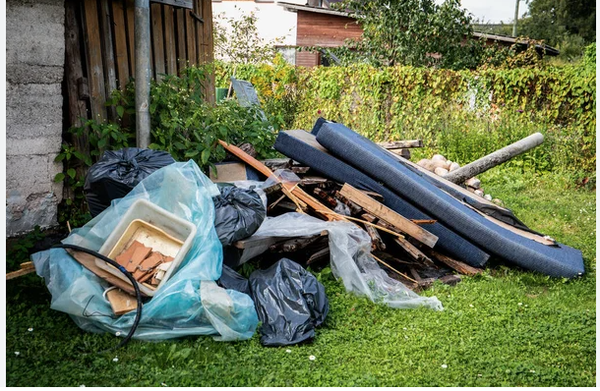 Specialty Items - We take care of appliances, hot tubs, mattresses, electronics and more, responsibly recycling or donating whenever possible. Specialty Items - We take care of appliances, hot tubs, mattresses, electronics and more, responsibly recycling or donating whenever possible.