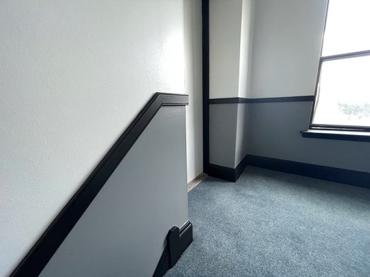 Interior Painting (Common Space) stairwell and hallways - Interior Painting (Common Space) stairwell and hallways.
We managed to complete the project (5 buildings) in less than 12 days. Beautiful results on all walls and wooden surfaces.
Clean lines and cuts.