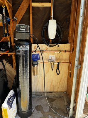 Residential softeners/conditioners - Hard water can cause scale buildup, shorten the life of your appliances, and leave your fixtures looking cloudy. At Owens Plumbing & Rooter, we provide professional installation and service of water conditioners and softeners to protect your home’s plumbing system and improve your water quality.