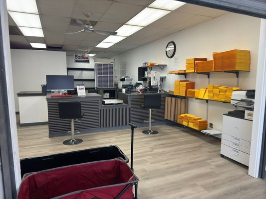 ANAHEIM MAIL N MORE ( MAILING,SHIPPING ,PACKING) - MAILING SHIPPING PACKING, LIVE SCAN FINGERPRINT , NOTARY PUBLIC , 24 HOUR MAIL BOX ACCESS, POSTAGE STAMPS , KEY DUPLICATION , WE ACCEPT PREPAID PACKAGES / UPS /FEDEX /USMAIL/ AMAZON ,PASSPORT PHOTO ,FAX EMAIL N SCAN, COLOR COPY ,