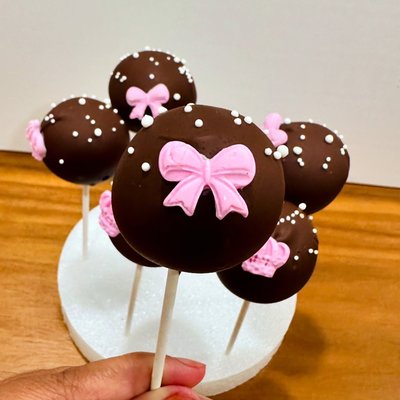 Cake Pops - Cake pops are easy way to entertain a crowd and almost everyone loves it! Try your custom Wonder Mama cupcakes now! Cake Pops - Cake pops are easy way to entertain a crowd and almost everyone loves it! Try your custom Wonder Mama cupcakes now!