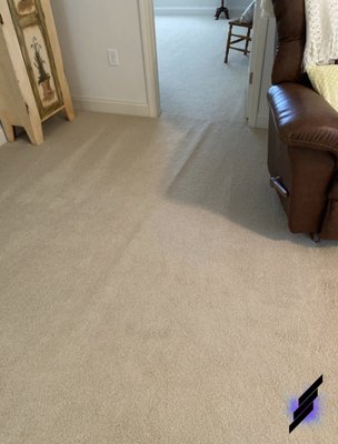 Carpet repair - In this small project, customer needed a carpet stretching in this particular room. After using the correct tools to fix it I was able to finish the job.