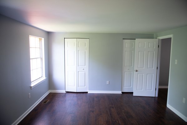 Full House Paint in Crofton - This townhouse was completely renovated. We came in at the end and painting the entire house including the kitchen cabine. The colors came out great.