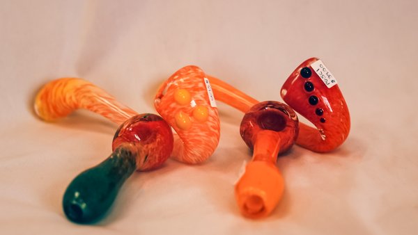 Glass Pipes Hand Blown - Glass hand blown pipes where no two are identical. Many of the pipes displayed are made in Canada. Glass Pipes Hand Blown - Glass hand blown pipes where no two are identical. Many of the pipes displayed are made in Canada.